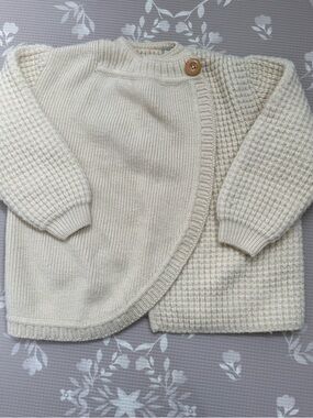 Pure New Wool Woolmark Large Vintage Buttermilk Sweater Wooden Button Closure